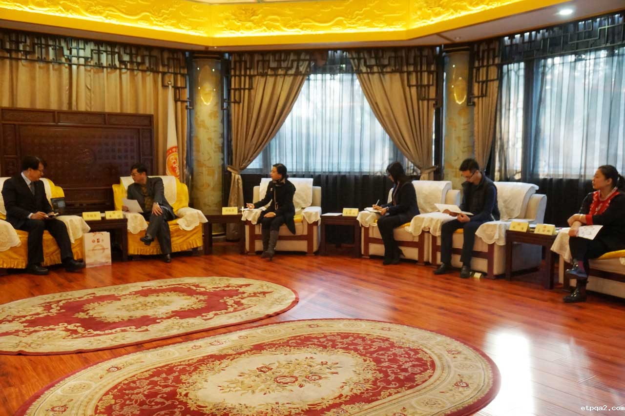 韩国堤川市市长李根奎一行到访我会就民族医药合作事项进行洽谈