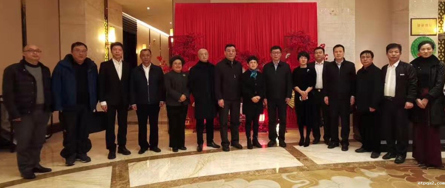 蓝军率会员企业考察团赴黔西南州调研