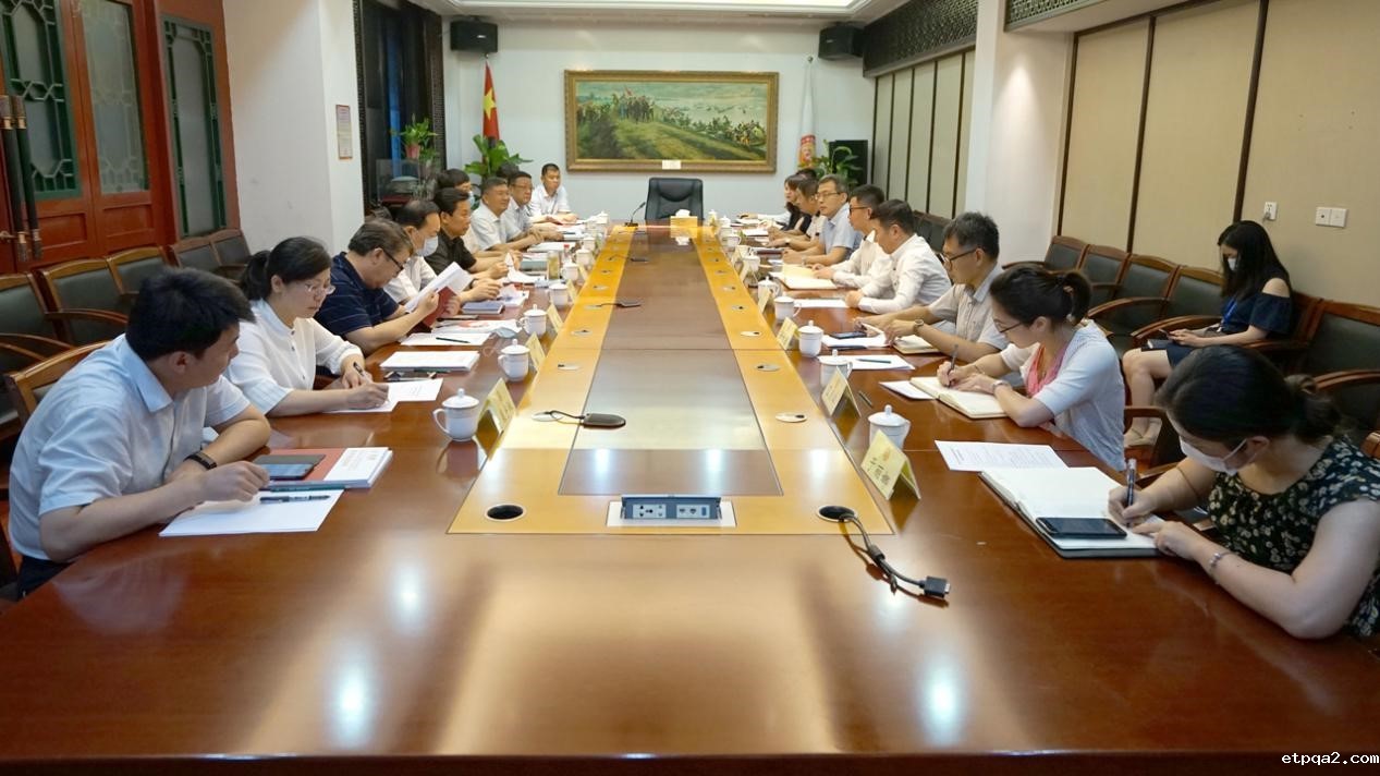 映日荷花别样红——内蒙古自治区党委常委、统战部段志强部长一行到访中国民贸