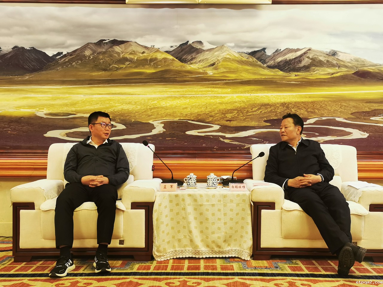 西藏自治区党委常委、拉萨市委书记白玛旺堆会见蓝军一行