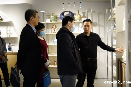 北京市民宗委领导考察中国民贸非遗中心