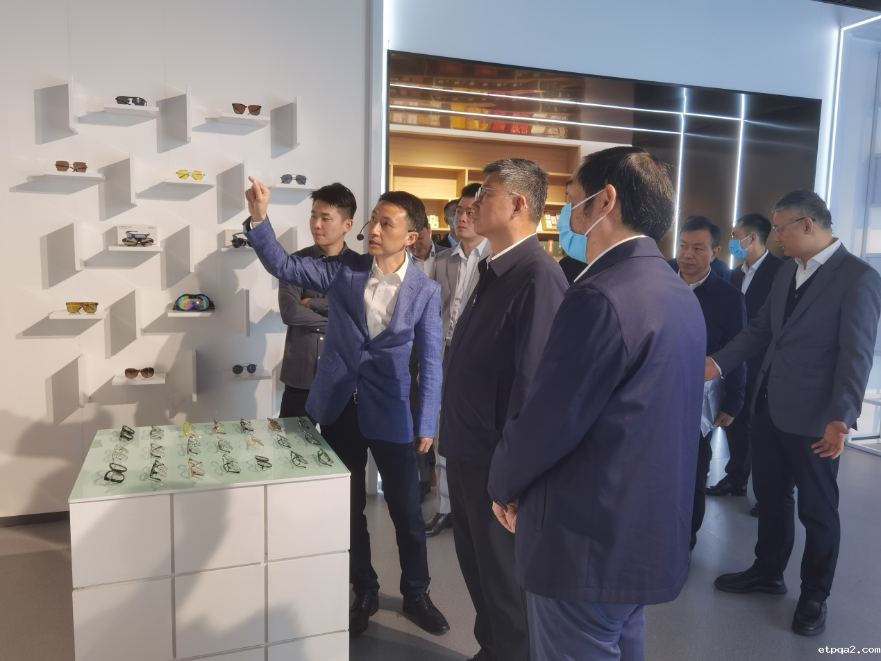 调研果园港 助力“通道+”