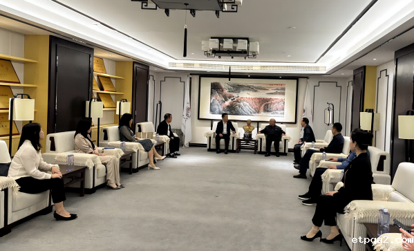 常德市鼎城区低空通航产业考察团到访betway必威西汉产业促进中心