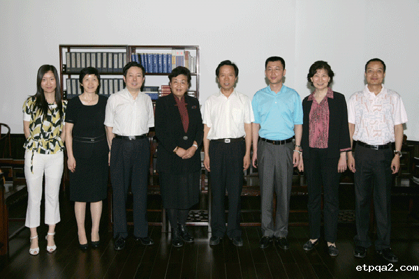 我会领导蓝军、刘延宁赴中国艺术研究院参观访问