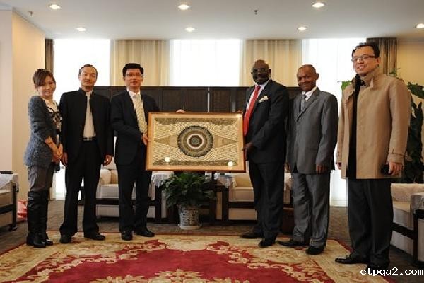 我会常务副会长蓝军同志会见中非共和国驻华大使埃玛纽埃尔•图阿布瓦先生