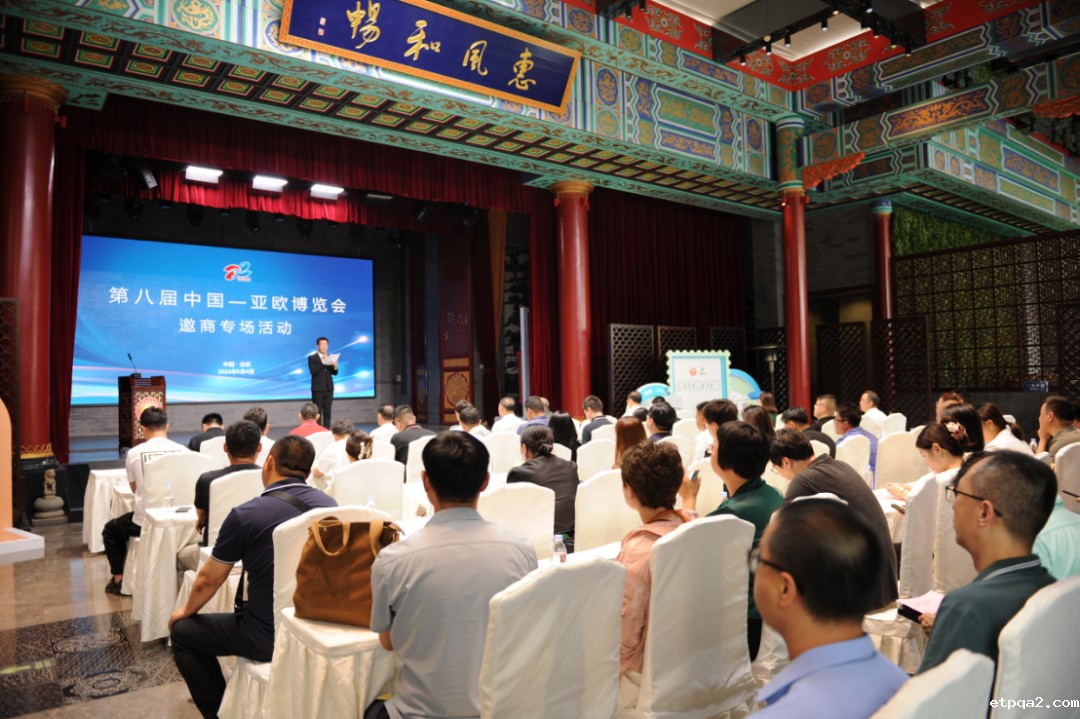 此刻新疆，向西向“新”