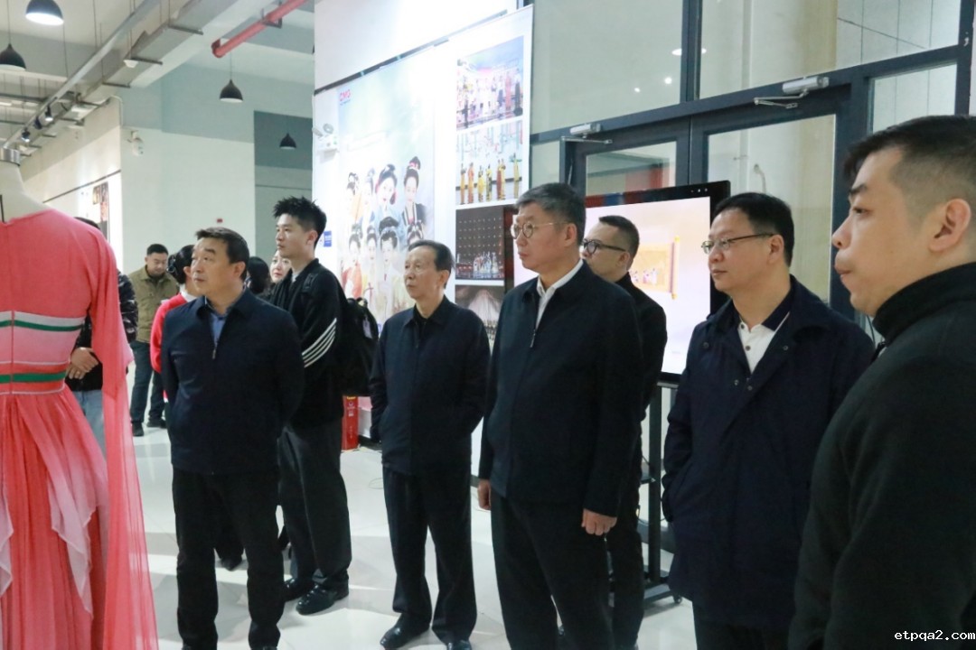 开展会校交流，共促地方特色文化艺术传承发展，中国民贸赴湖南艺术职业学院考察交流